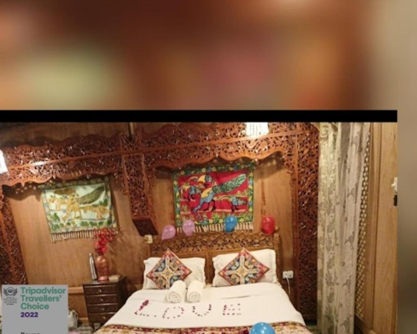 Young Bombay Premium Heritage Houseboat ศรีนาการ์ ภายนอก รูปภาพ